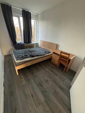 Eigen Kamer aan Van der Helmstraat, Rotterdam, 50 m² of meer, Rotterdam