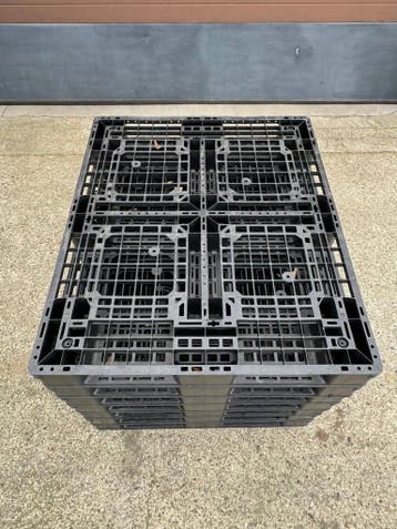 Kunststof pallet 1050x1050x150mm - open dek, gebruikt, Zakelijke goederen, Verzenden