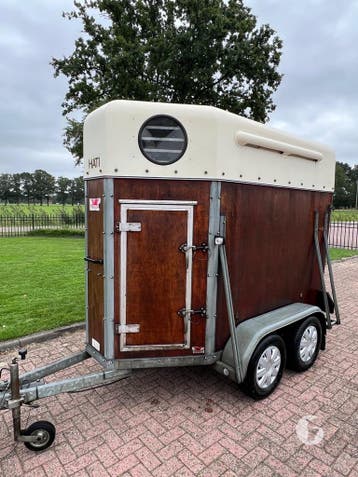 Leuke Hati 1,5 Paards Trailer!, Ophalen, Zo goed als nieuw, Hout, 1½-paards trailer