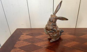 P.Chenet - Beeld, Konijn - 14.5 cm - Brons