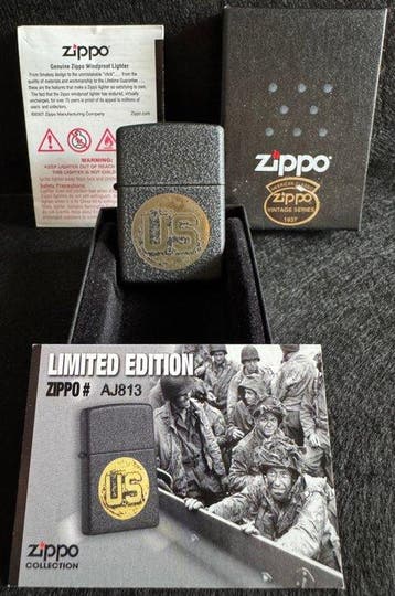 Zippo - Zippo 1937 Replica Vintage Series - US Army Black, Verzamelen, Nieuw