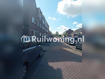 Twee tuinen voor en achter (Wormer)