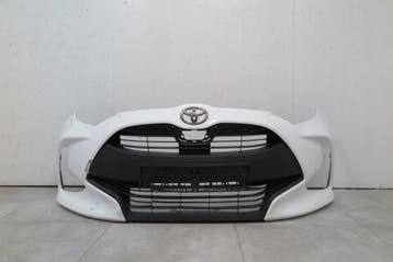 voorbumper Toyota Yaris IV 20-, Verzenden, Gebruikt