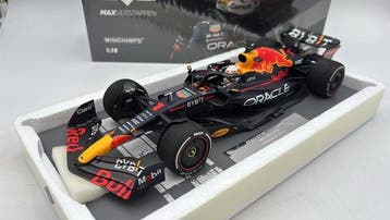 Minichamps 1:18 - Modelauto - Oracle Red Bull Racing RB18, Nieuw