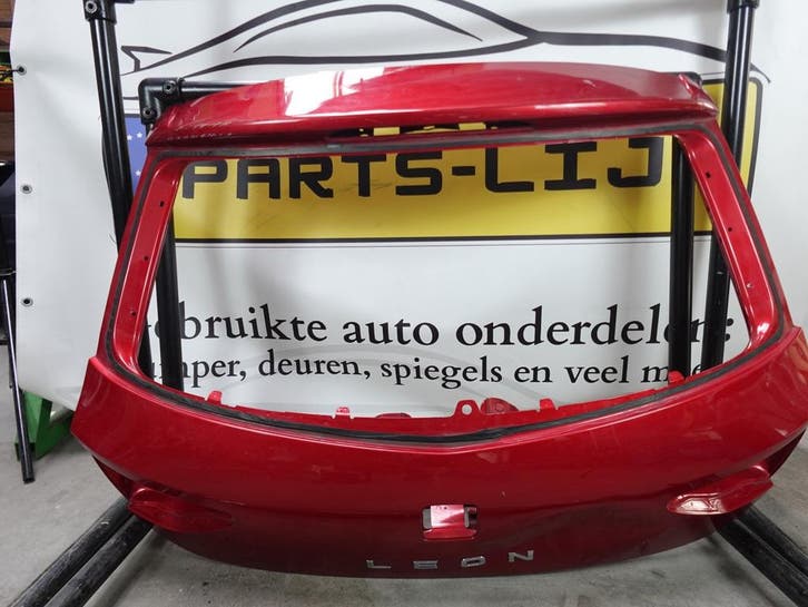 Gebruikte achterklep SEAT Leon 2012-2020 – 5F4827485A, Auto-onderdelen, Overige Auto-onderdelen, Ophalen of Verzenden