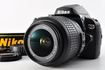 Nikon D60 (Shutter Count : 2,131)  AF-S DX Nikkor, Nieuw