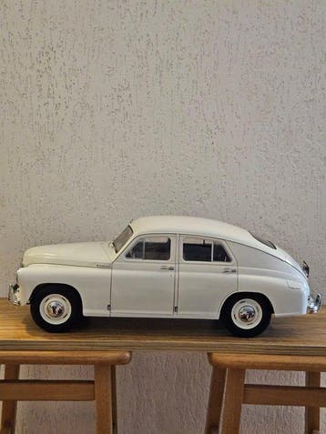 DeAgostini 1:8 - Model sportwagen - Warszawa m20, Nieuw