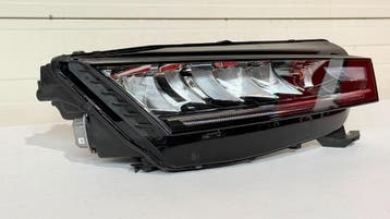 Skoda Octavia IV LED rechter koplamp rechts 5E4941016, Ophalen, Gebruikt, Skoda