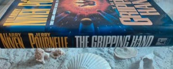 Larry Niven and Jerry Pournelle - The Gripping Hand, Zo goed als nieuw, Larry Niven and Jerry Pournelle