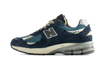 New Balance 2002R Protection Pack Dark Navy, Kleding | Heren, Schoenen, Nieuw