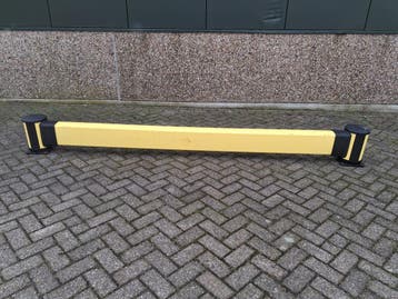 Robuuste kunststof aanrijdbescherming / wandbescherming, Ophalen