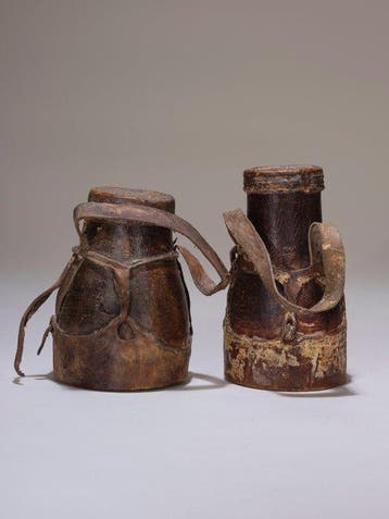 Paar Eburi Vetcontainers – Turkana – Kenia – Hout en Leer