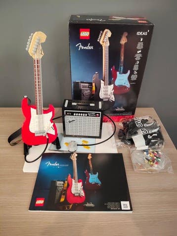 Lego Set - 21329 - Rock Raiders - Fender Stratocaster, Nieuw