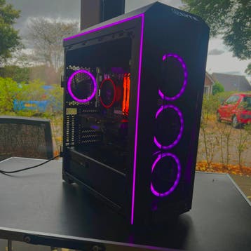 RGB Game PC / Ryzen 7 1700 / 16GB / RX 5600XT / 512GB SSD, Computers en Software, Desktop Pc's, Maintake, Virtual Reality, Refurbished