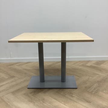 design tafel van Pedrali, (bxd) 100x80 cm, Ahorn blad -, Ophalen of Verzenden, Gebruikt, Bureau