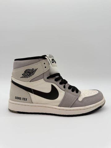 Nike - Nike Jordan 1 Retro High Element Gore-Tex Light Bone, Nieuw