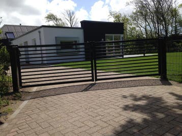 moderne tuinpoorten schuttingdeuren, lammellen en shutters, Ophalen, Nieuw, Staal, Looppoort