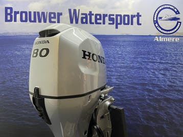 “ Honda 80pk buitenboordmotor | Eerste Eigenaar Als| Nieuw|, Viertaktmotor, Ophalen of Verzenden, Zo goed als nieuw, 30 pk of meer