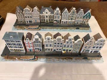 2 series van 9 huisjes op plateau., Huis en Inrichting, Ophalen, Nieuw
