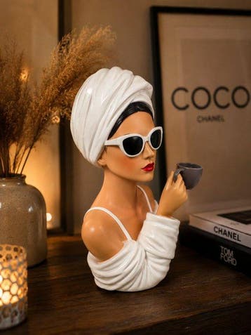 Buste, Iconisch Glamour Lady Beeld met Espresso Kopje –