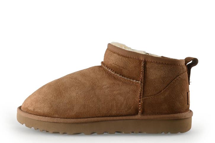 Ugg Enkellaarzen in maat 39 Beige, Kleding | Dames, Schoenen, Beige, Zo goed als nieuw, Lage of Enkellaarzen, Verzenden