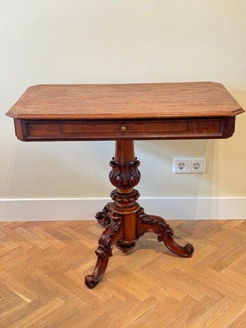 Bijzettafel - met een la - Gegoten messing, Mahonie -