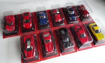 IXO 1:43 - Modelauto (11) - Ferrari (assorted modellen), Nieuw