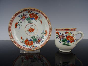 Kop en schotel - Porselein - Qianlong 1736-1795