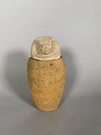 Oude Egypte, late periode terracotta Canopische urn en