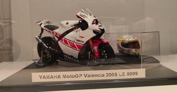 Minichamps, Tamiya 1:12 - Model motorfiets (2) - Yamaha, Nieuw