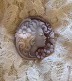 Cameo-hanger - Cameo