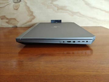 HP Zbook 17 G6 | Xeon E-2286M | 16gb DDR4 | 250gb SSD | Q..., Computers en Software, Windows Laptops, 2 tot 3 Ghz, Qwerty, Refurbished