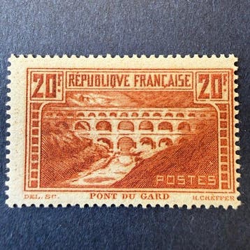 Frankrijk - Yvert 262c Pont du Gard in nieuw * met, Gestempeld