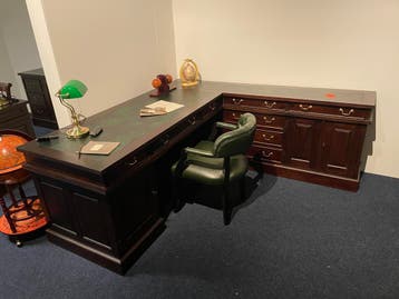 Engelse Mahonie bureau partnerdesk hoekburo kantoor mancave