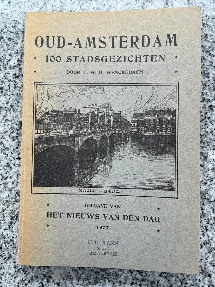 Oud-Amsterdam – 100 stadsgezichten, Boeken, Geschiedenis | Stad en Regio, Gelezen, 20e eeuw of later, Verzenden