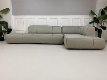 B&B Italia Richard Sofa Grijs Showroommodel, Huis en Inrichting, Ophalen of Verzenden, Zo goed als nieuw, Rechte bank, Stof