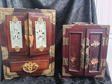 Sieradendoos (2) - Hout, Textiel, Messing - Paar, Antiek en Kunst, Curiosa en Brocante