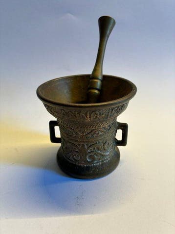 Vijzel en stamper (2) - Verguld brons - Vijzel en stamper