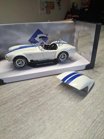 Solido 1:18 - Modelauto - Shelby Cobra 427 S/C, Nieuw