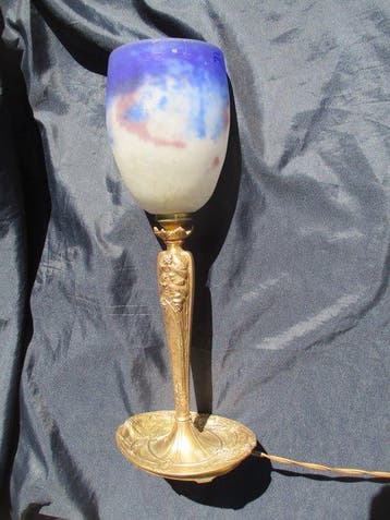 LELF - Lamp - Art Deco. Gesigneerde glazen tulp. Bronzen RM, Antiek en Kunst