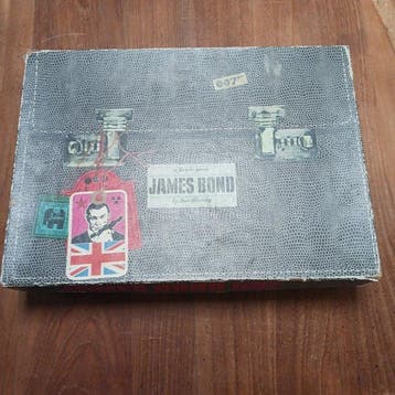 James Bond - Jumbo, Nieuw