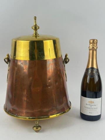 Pot - Messing, Koper - Een traditionele Nederlandse pot.