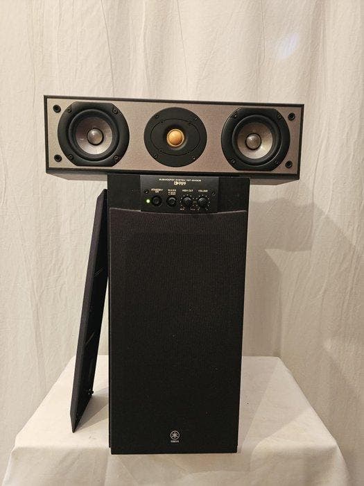 Yamaha - NS/C120 + YST-SW205 Luidsprekerset, Audio, Tv en Foto, Radio's