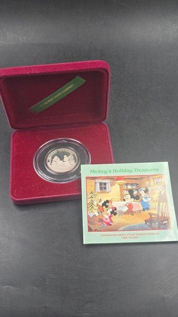 Moneta Disney Mickey Mouse Holiday Treasures Gedenkwaardige, Verzamelen, Nieuw