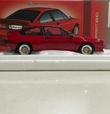Laudoracing 1:18 - Model sportwagen - Alfa Romeo Sprint 6C, Nieuw
