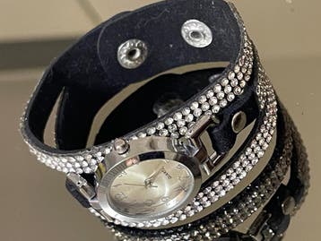 Wikkel horloge met strass, Ophalen of Verzenden, Zo goed als nieuw, Polshorloge