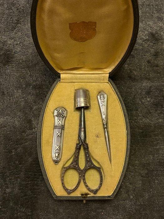 Naaidoos - .800 zilver, Antiek en Kunst, Antiek | Goud en Zilver