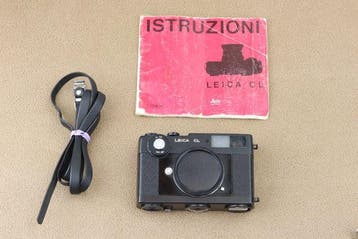 Leica CL Meetzoeker camera