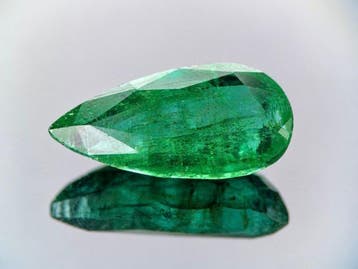Groen Smaragd - 7.46 ct - Gem research Swiss Lab (GRS), Nieuw
