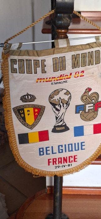 Wereldkampioenschap Voetbal - 1982 - Vlag/wimpel, Nieuw